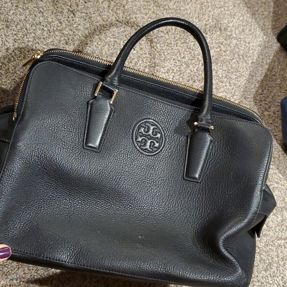 Gorgeous Tory Burch handbag